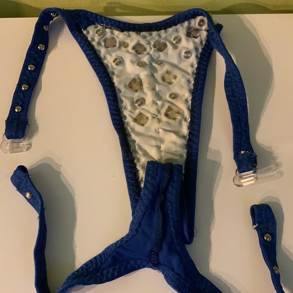 Custom made bikini bottom w/garter - Picture 8 of 8